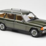Mercedes 230T W123 T-Model Verde Metalizat Norev 1:18 183730 - image 6 of 8