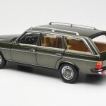 Mercedes 230T W123 T-Model Verde Metalizat Norev 1:18 183730 - image 7 of 8