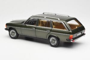 Mercedes 230T W123 T-Model Verde Metalizat Norev 1:18 183730 Metal - imaginea 7 din 8