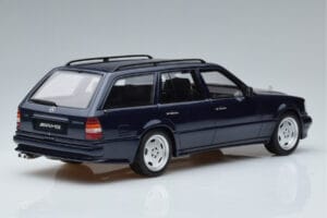 Mercedes E36 AMG S124 Albastru Otto 1:18 OT753 Rășină - imaginea 2 din 6