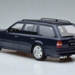 Mercedes E36 AMG S124 Albastru Otto 1:18 OT753 Rășină - image 5 of 6