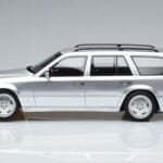 Mercedes E36 AMG S124 Argintiu Otto 1:18 OT889 Rășină - image 3 of 6