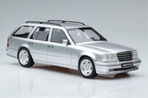 Mercedes E36 AMG S124 Argintiu Otto 1:18 OT889 Rășină - imaginea 4 din 6