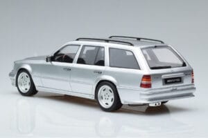 Mercedes E36 AMG S124 Argintiu Otto 1:18 OT889 Rășină - imaginea 5 din 6