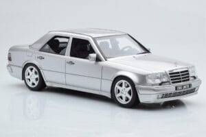 Mercedes E500 W124 Argintiu Otto 1:18 OT623 Rășină - imaginea 4 din 6