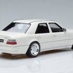 Mercedes E60 AMG W124 Alb Otto 1:18 - image 2 of 6