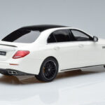 Mercedes AMG E63 S W213 Alb GT Spirit 1:18 - image 2 of 6