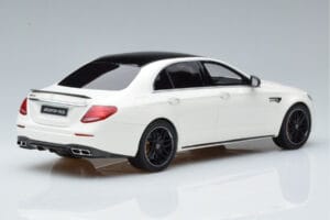 Mercedes AMG E63 S W213 Alb GT Spirit 1:18 B66965711 Rășină - imaginea 2 din 6