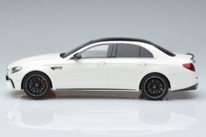 Mercedes AMG E63 S W213 Alb GT Spirit 1:18 B66965711 Rășină - imaginea 3 din 6