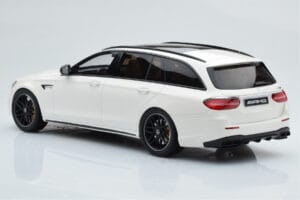 Mercedes AMG E63 S S213 T-Model Alb GT Spirit 1:18 GT795 Rășină - imaginea 5 din 6