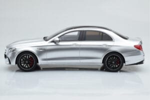 Mercedes AMG E63 S W213 Argintiu GT Spirit 1:18 GT230 Rășină - imaginea 3 din 6