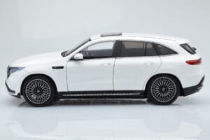 Mercedes EQC 400 Diamond Alb NZG 1:18 B66963756 Metal - imaginea 4 din 8