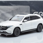 Mercedes EQC 400 Diamond Alb NZG 1:18 - image 8 of 8