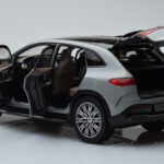 Mercedes EQE SUV X294 AMG Line Alpine Gri NZG 1:18 - image 5 of 8