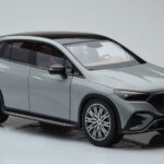 Mercedes EQE SUV X294 AMG Line Alpine Gri NZG 1:18 - image 6 of 8