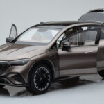 Mercedes EQE SUV X294 AMG Line Velvet Maro NZG 1:18 - image 2 of 8
