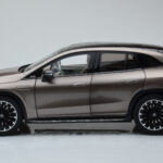Mercedes EQE SUV X294 AMG Line Velvet Maro NZG 1:18 - image 4 of 8