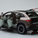 Mercedes EQE SUV X294 AMG Line Velvet Maro NZG 1:18 - image 5 of 8