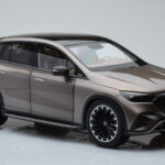 Mercedes EQE SUV X294 AMG Line Velvet Maro NZG 1:18 - image 6 of 8