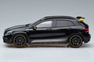 Mercedes AMG GLA45 X156 Galben Night Edition GT Spirit 1:18 B66960469 Rășină - imaginea 3 din 6