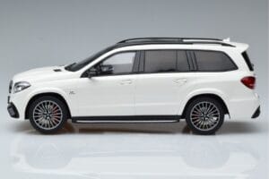 Mercedes AMG GLS63 X166 Alb GT Spirit 1:18 B66965709 Rășină - imaginea 3 din 6