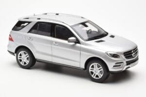 Mercedes M-Class W166 Iridium Argintiu Metalizat Minichamps 1:18 B66960064 Metal - imaginea 6 din 8