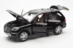 Mercedes M-Class W166 Obsidian Negru Metalizat Minichamps 1:18 B66960063 Metal - imaginea 2 din 8