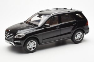 Mercedes M-Class W166 Obsidian Negru Metalizat Minichamps 1:18 B66960063