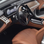 Mercedes Maybach S600 W222 V12 Biturbo Hightech Argintiu Almost Real 1:18 - image 10 of 12