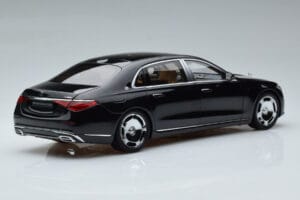Mercedes Maybach S600 W222 V12 Biturbo Obsidian Negru Almost Real 1:18 820115 Metal - imaginea 3 din 11