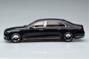 Mercedes Maybach S600 W222 V12 Biturbo Obsidian Negru Almost Real 1:18 820115 Metal - imaginea 5 din 11