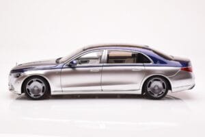 Mercedes Maybach S680 W223 Nautical Albastru Cirrus Argintiu Almost Real 1:18 820125 Metal - imaginea 4 din 8