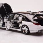 Mercedes Maybach S680 W223 Obsidian Negru Diamond Alb Almost Real 1:18 - image 4 of 7