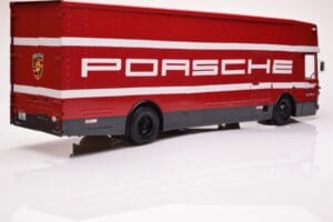 Mercedes O317 Porsche Transporter Roșu CMR 1:18 CMR149 Metal - imaginea 2 din 12