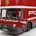 Mercedes O317 Porsche Transporter Roșu CMR 1:18 - image 4 of 12