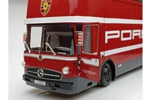 Mercedes O317 Porsche Transporter Roșu CMR 1:18 CMR149 Metal - imaginea 4 din 12