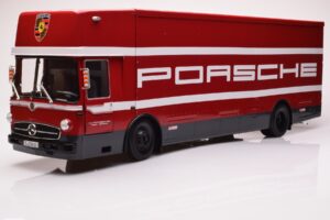 Mercedes O317 Porsche Transporter Roșu CMR 1:18