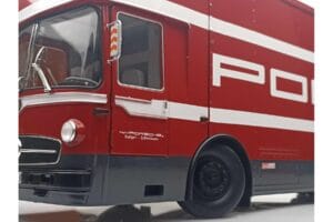 Mercedes O317 Porsche Transporter Roșu CMR 1:18 CMR149 Metal - imaginea 7 din 12