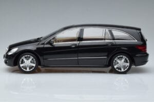 Mercedes R-Class W251 Obsidian Negru Minichamps 1:18 B66962325 Metal - imaginea 4 din 7