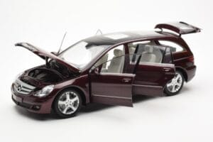 Mercedes R-Class W251 Roșu Metalic Minichamps 1:18 150034602 Metal - imaginea 2 din 8