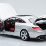 Mercedes S-Class W222 Iridium Argintiu Norev 1:18 - image 5 of 8