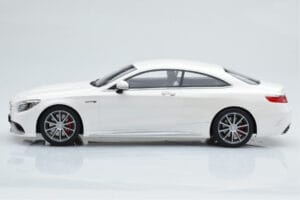 Mercedes AMG S63 C217 Coupe Alb GT Spirit 1:18 B66960372 Rășină - imaginea 3 din 6