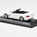 Mercedes SL 55 AMG R230 Alb Minichamps 1:43 - image 3 of 4