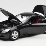 Mercedes SLK R171 Obsidian Negru Metalic Minichamps 1:18 B66962319 - image 3 of 9