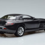 Mercedes SLR McLaren Negru CMC 1:18 - image 3 of 10