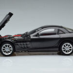 Mercedes SLR McLaren Negru CMC 1:18 - image 4 of 10