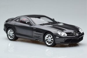 Mercedes SLR McLaren Negru CMC 1:18 M-045F Metal - imaginea 6 din 10