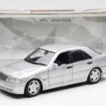 Mercedes C36 AMG W202 Argintiu UT Models 1:18 - image 6 of 6