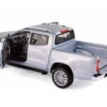 Mercedes X-Class Argintiu Norev 1:18 - image 2 of 2