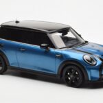 Mini Cooper S F56 Island Albastru Otto 1:18 - image 4 of 6
